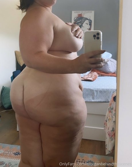 Naakte gelekte OnlyFans-foto van Morganbehindthescenes
