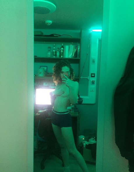 Naakte gelekte OnlyFans-foto van Freshkiwi