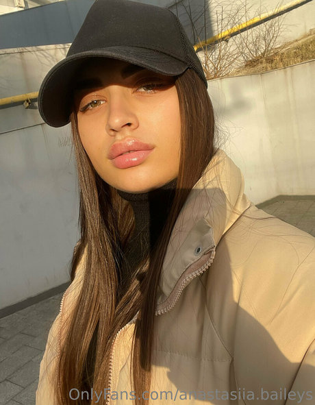 Naakte gelekte OnlyFans-foto van Anastasiiabaileys