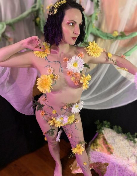 Naakte gelekte OnlyFans-foto van Ramonarosenola