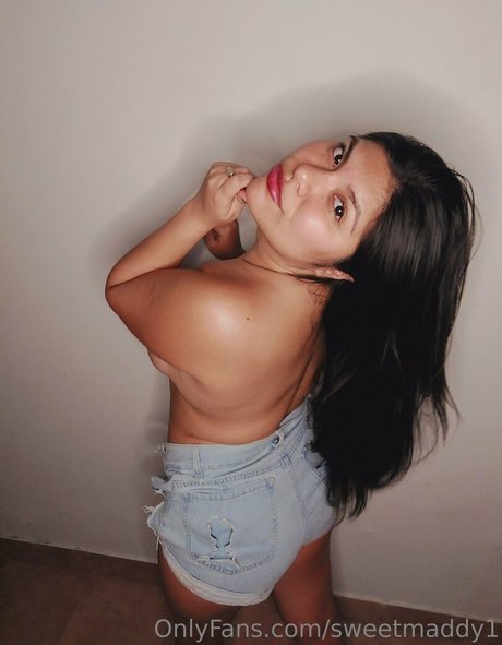 Naakte gelekte OnlyFans-foto van Sweetmaddy1