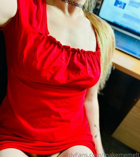 Naakte gelekte OnlyFans-foto van Makememelt
