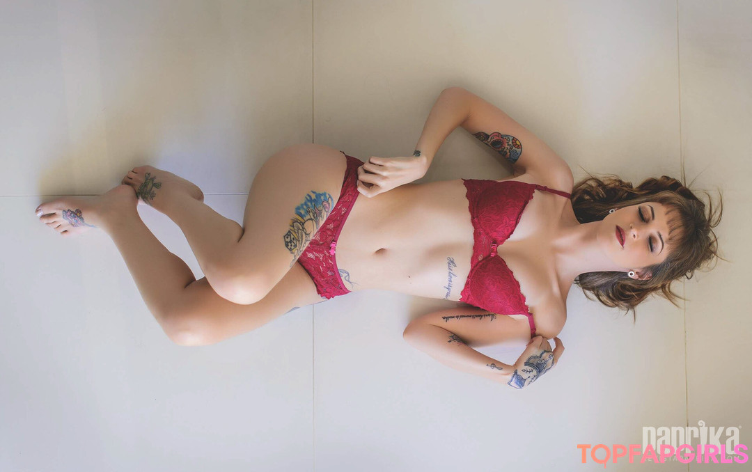 Naakte gelekte OnlyFans-foto van Paprika #1023