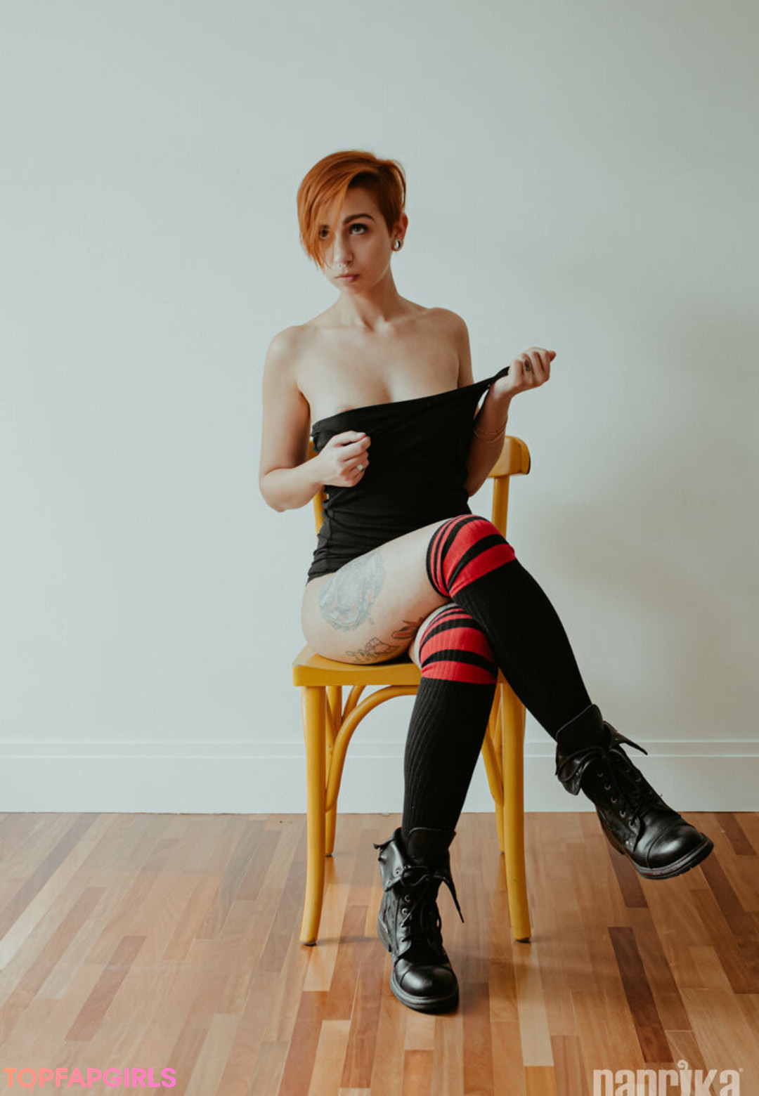 Naakte gelekte OnlyFans-foto van Paprika #1175