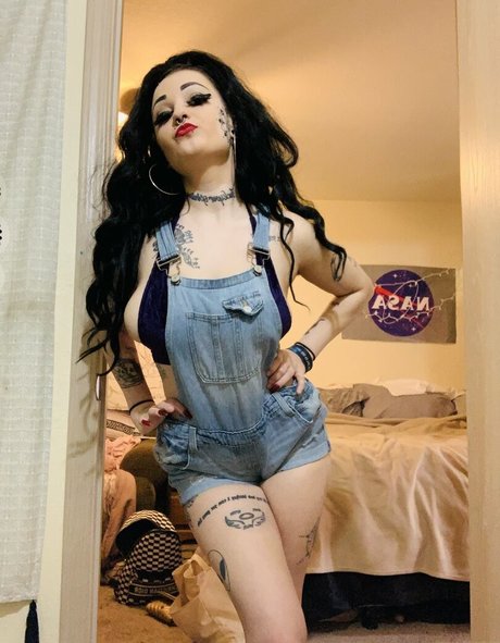Naakte gelekte OnlyFans-foto van Sexxmetalxbarbiex