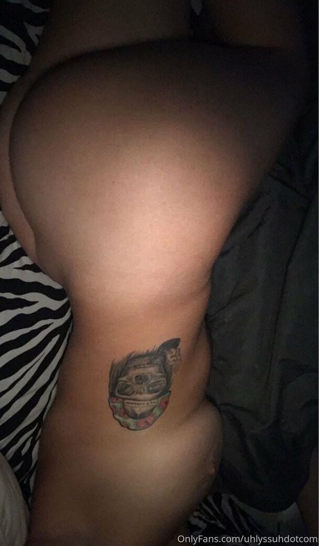 Naakte gelekte OnlyFans-foto van Uhlyssuhdotcom