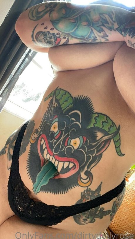 Naakte gelekte OnlyFans-foto van Dirtydollyrose