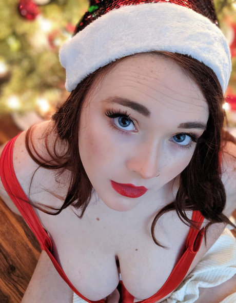 Naakte gelekte OnlyFans-foto van Emily Fox