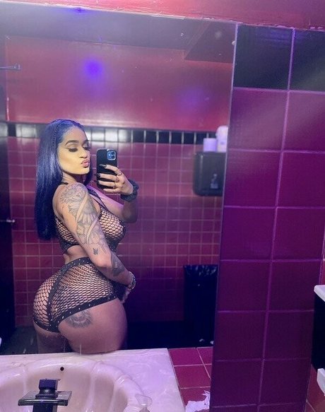 Naakte gelekte OnlyFans-foto van Knochasse