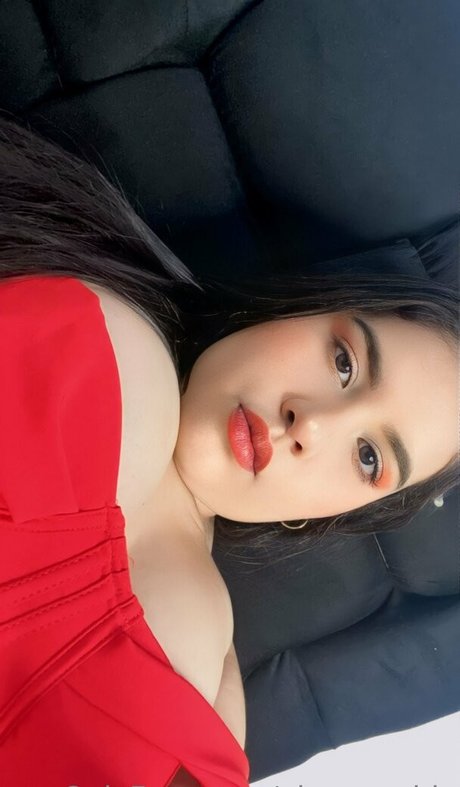Naakte gelekte OnlyFans-foto van Alanaahot