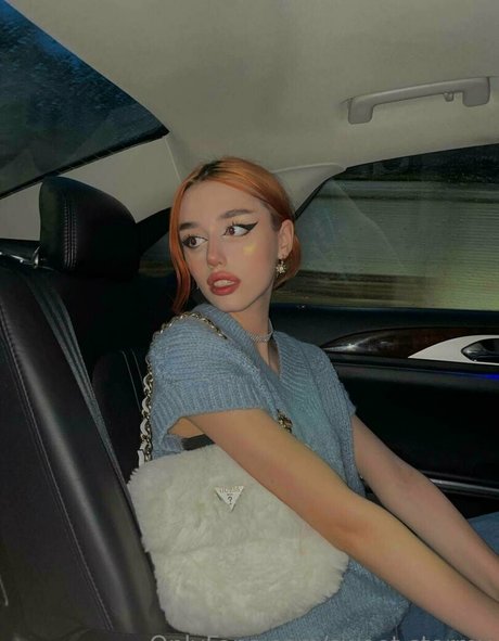 Naakte gelekte OnlyFans-foto van Stormybunny