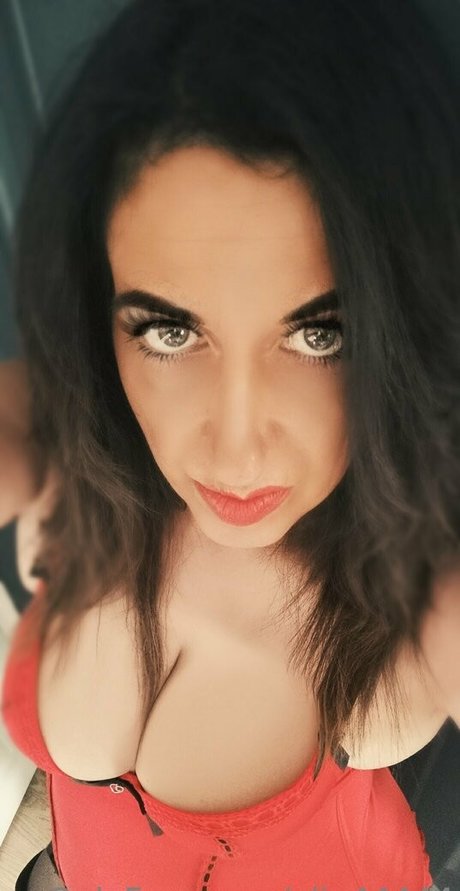 Naakte gelekte OnlyFans-foto van Alig44444