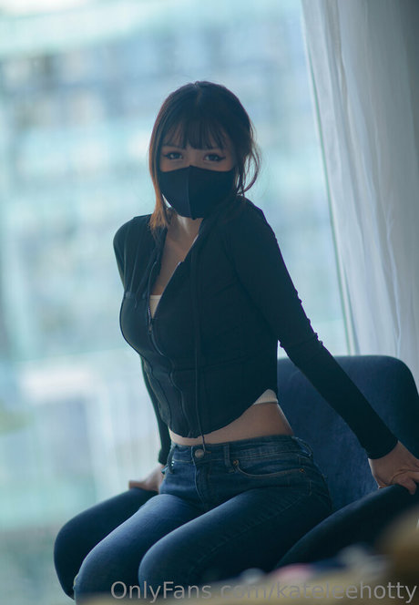 Naakte gelekte OnlyFans-foto van Katelovemate