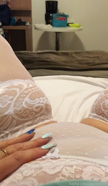 Naakte gelekte OnlyFans-foto van Sophialola34