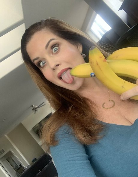 Naakte gelekte OnlyFans-foto van Carrie Stevens