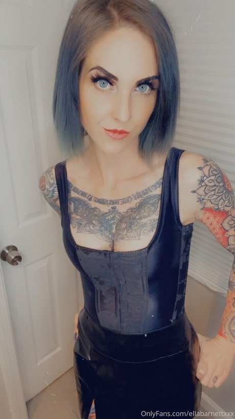 Naakte gelekte OnlyFans-foto van Ellabarnettvip