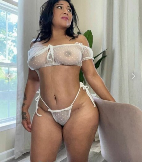 Naakte gelekte OnlyFans-foto van Jessica Palacios