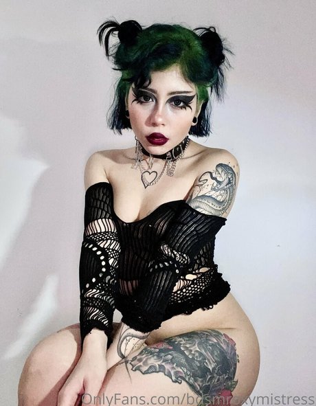Naakte gelekte OnlyFans-foto van Mistressroxybdsm