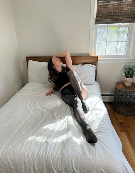 Naakte gelekte OnlyFans-foto van Twistedmarie14