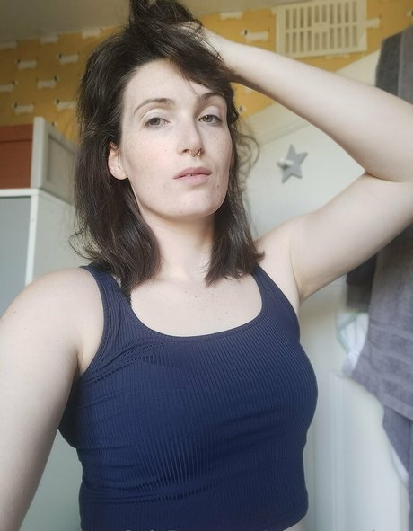 Naakte gelekte OnlyFans-foto van Crosecreations