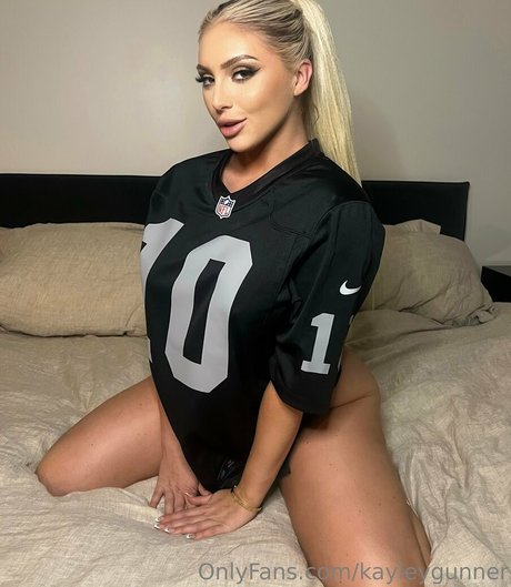 Naakte gelekte OnlyFans-foto van Kayleygunner