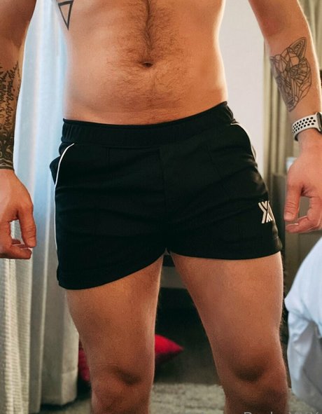 Naakte gelekte OnlyFans-foto van Aaronburkexxx