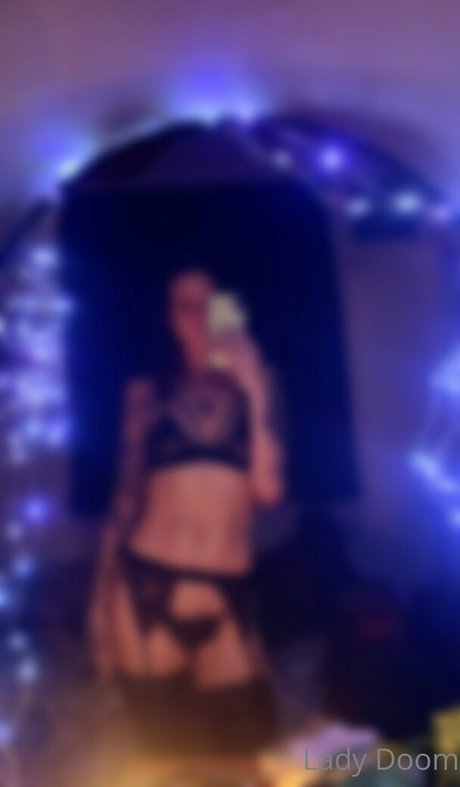 Naakte gelekte OnlyFans-foto van Baddiefever
