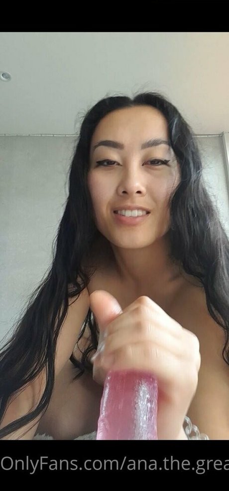 Naakte gelekte OnlyFans-foto van Anathegreatest