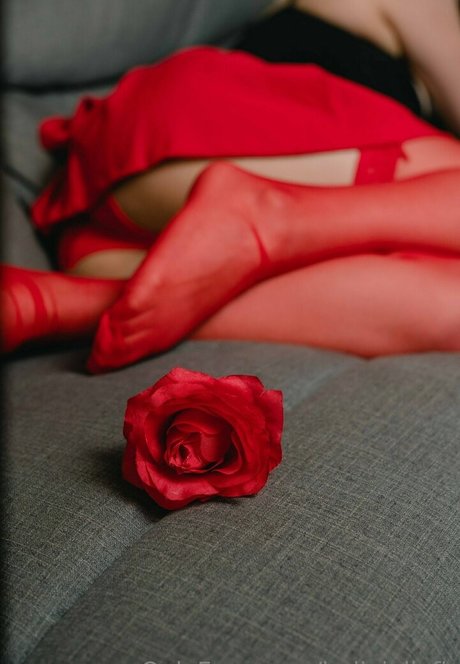 Naakte gelekte OnlyFans-foto van Bellyjellyfh