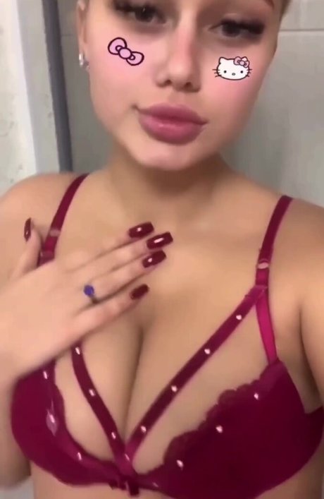 Naakte gelekte OnlyFans-foto van Alknwt