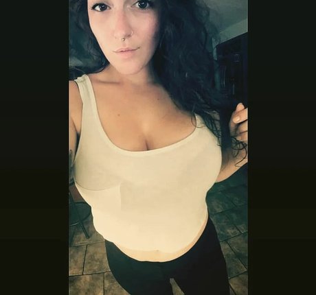 Naakte gelekte OnlyFans-foto van Etidsteaz29