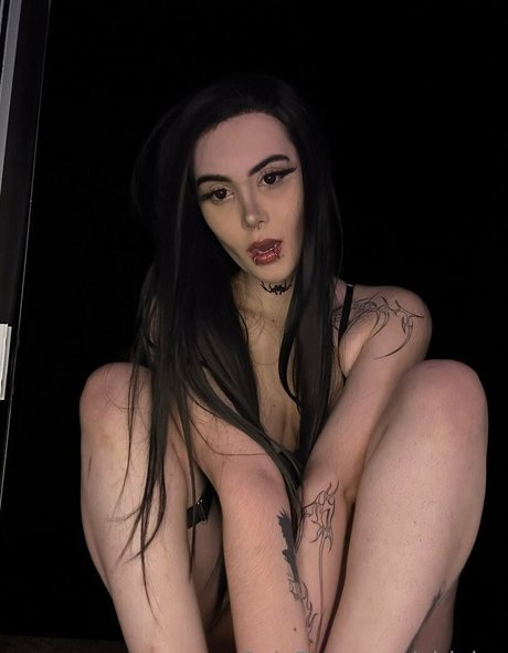 Naakte gelekte OnlyFans-foto van Glrluiza