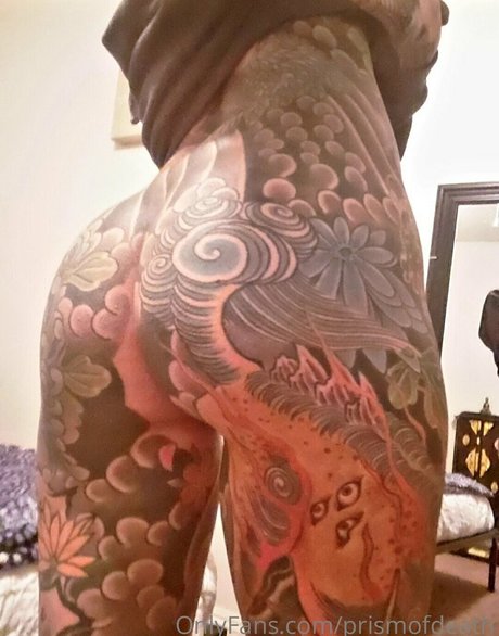 Naakte gelekte OnlyFans-foto van Prismofdeath