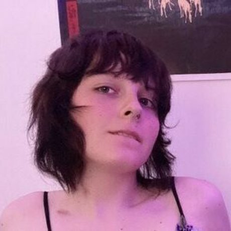 Naakte gelekte OnlyFans-foto van Ghostlovecraft