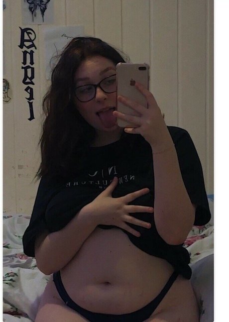 Naakte gelekte OnlyFans-foto van Rayana Silveira