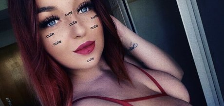 Naakte gelekte OnlyFans-foto van Beccsunso