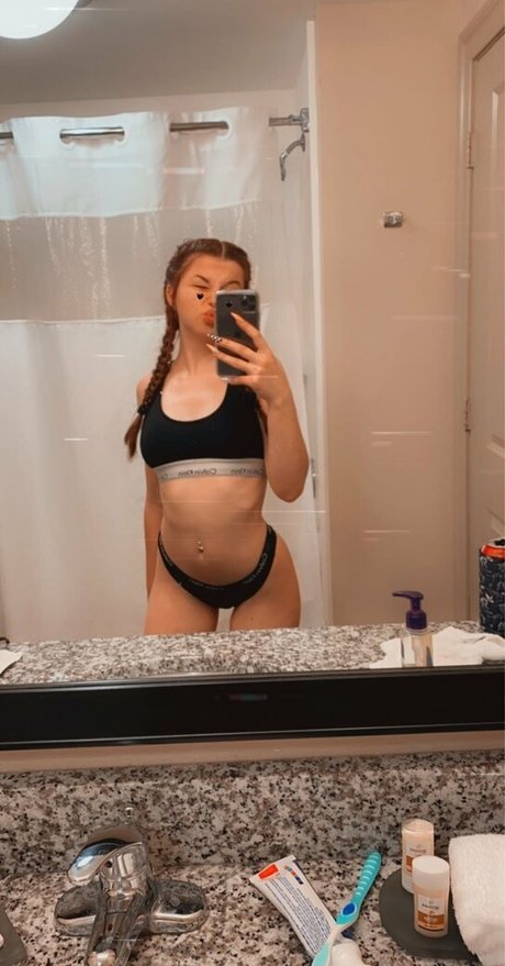 Naakte gelekte OnlyFans-foto van Lookatdatgurl