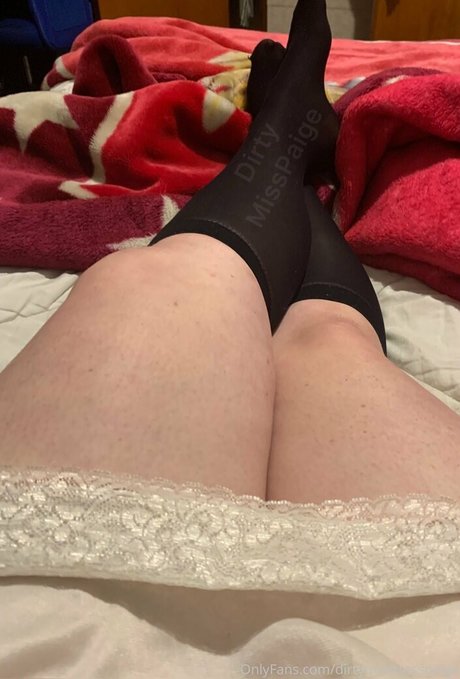 Naakte gelekte OnlyFans-foto van Dirtymisstresspaige