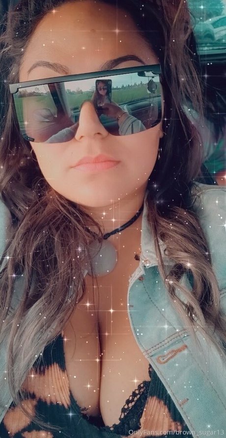 Naakte gelekte OnlyFans-foto van Sweetbrownsugar
