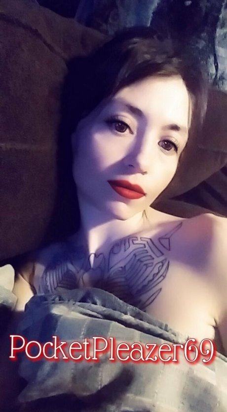 Naakte gelekte OnlyFans-foto van Pocketpleazer