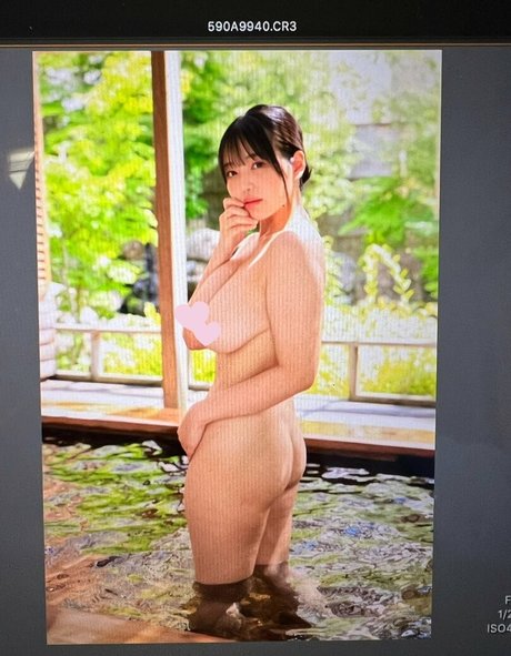 Naakte gelekte OnlyFans-foto van Koibuchi Momona