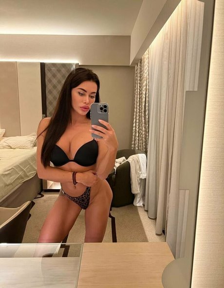 Elenathebeautiful