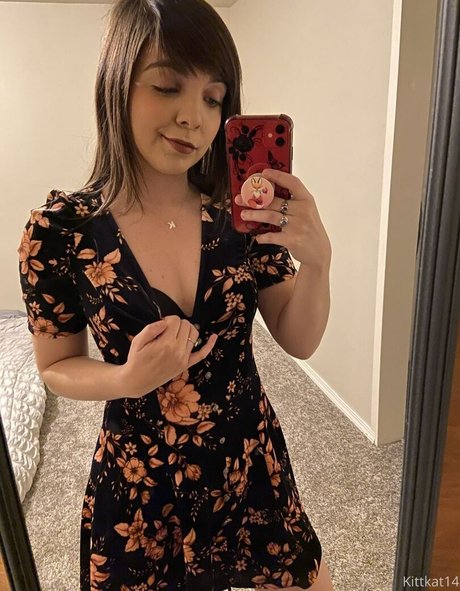 Naakte gelekte OnlyFans-foto van Kittkat14