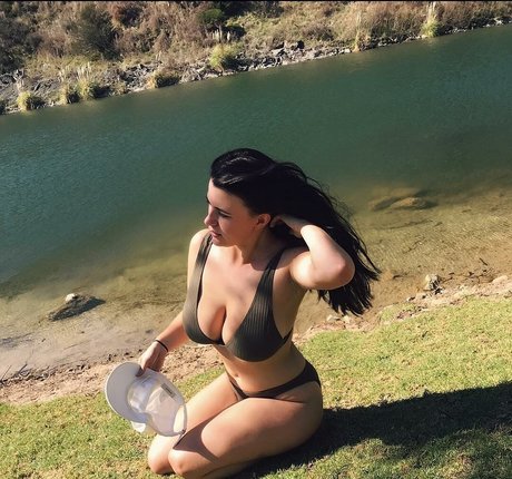 Naakte gelekte OnlyFans-foto van Bec Danaher