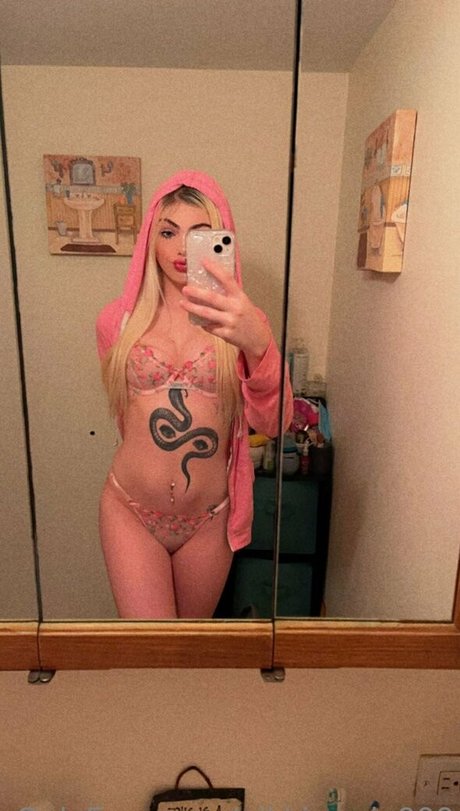 Naakte gelekte OnlyFans-foto van Nikkimarie999