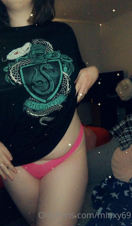 Naakte gelekte OnlyFans-foto van Babyminx692