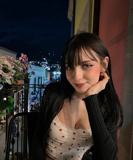Naakte gelekte OnlyFans-foto van Valerya Salinas