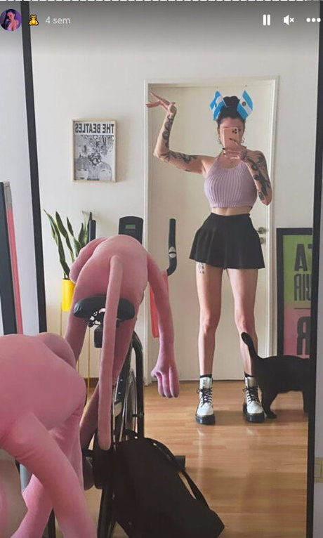 Naakte gelekte OnlyFans-foto van Vicky Massironi