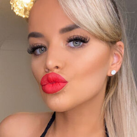 Naakte gelekte OnlyFans-foto van Charlotte Knight