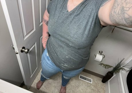 Naakte gelekte OnlyFans-foto van Leeann97